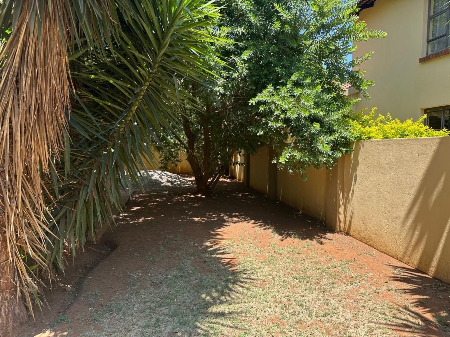 2 Bedroom Property for Sale in Waterval East North West